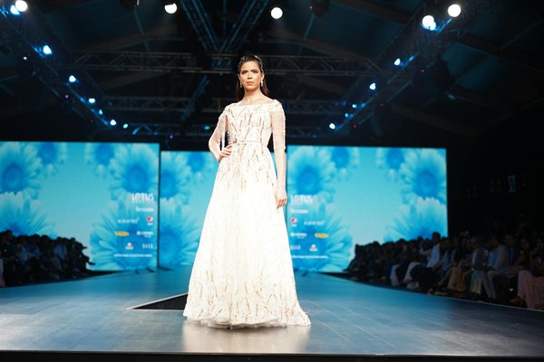 Cache-cou homme : alliez style et confort cet hiver